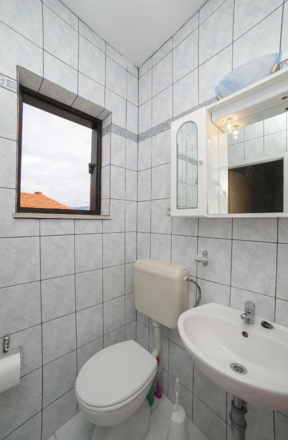 Studio Apartment Ana Supetar Kültér fotó