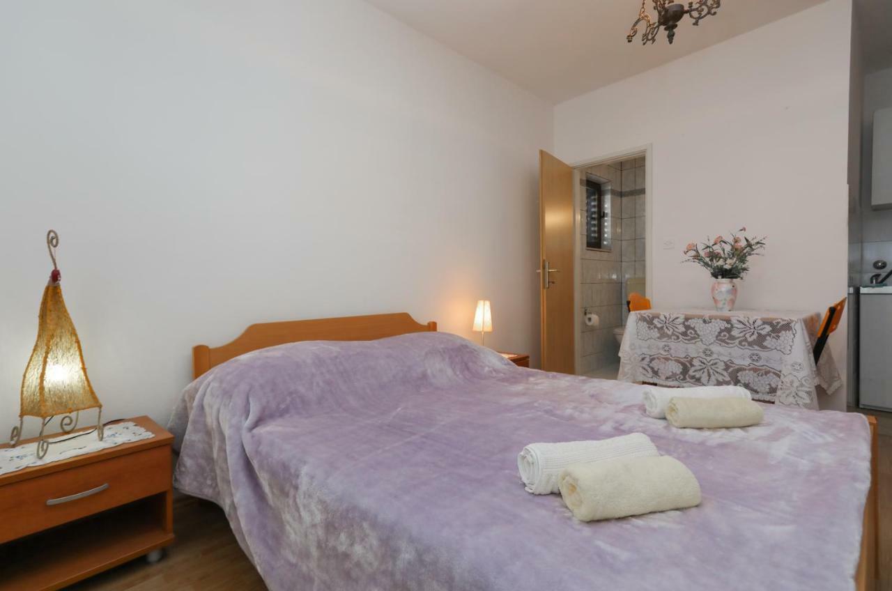 Studio Apartment Ana Supetar Kültér fotó