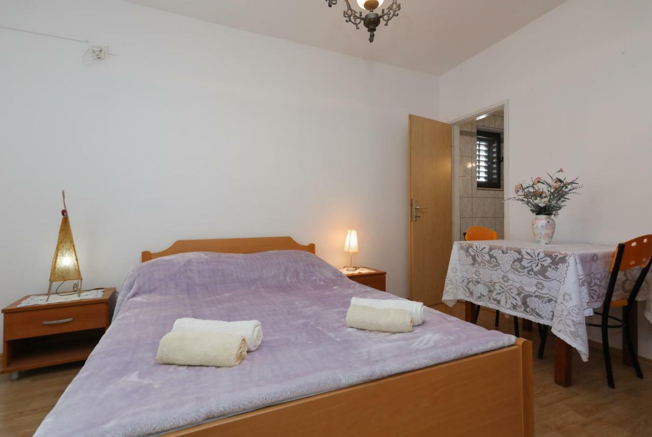 Studio Apartment Ana Supetar Kültér fotó
